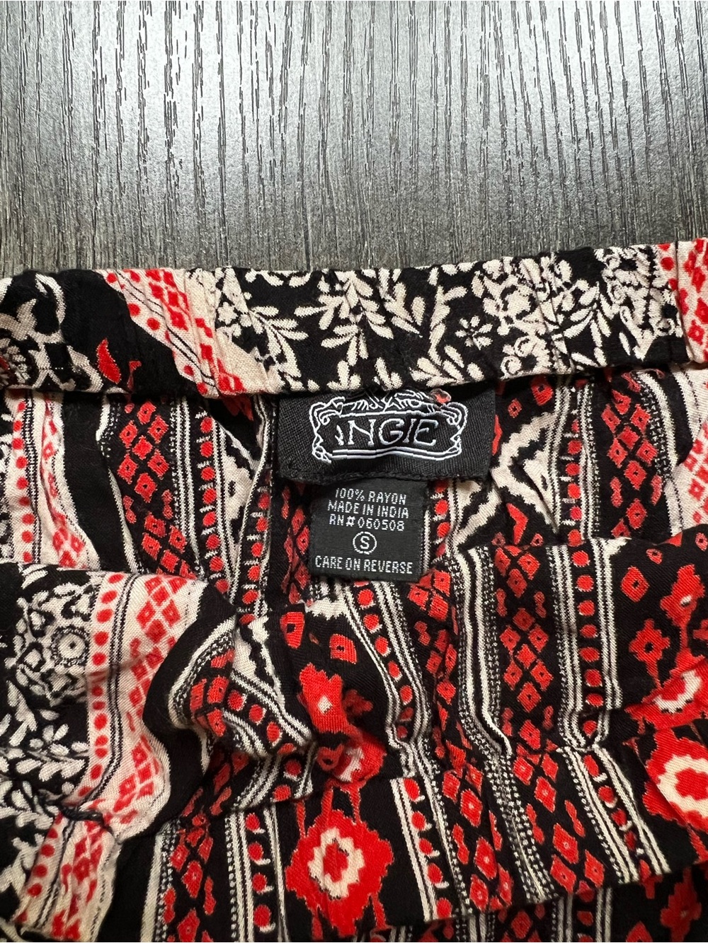 Strapless Patterned Romper - Picture 7 of 8